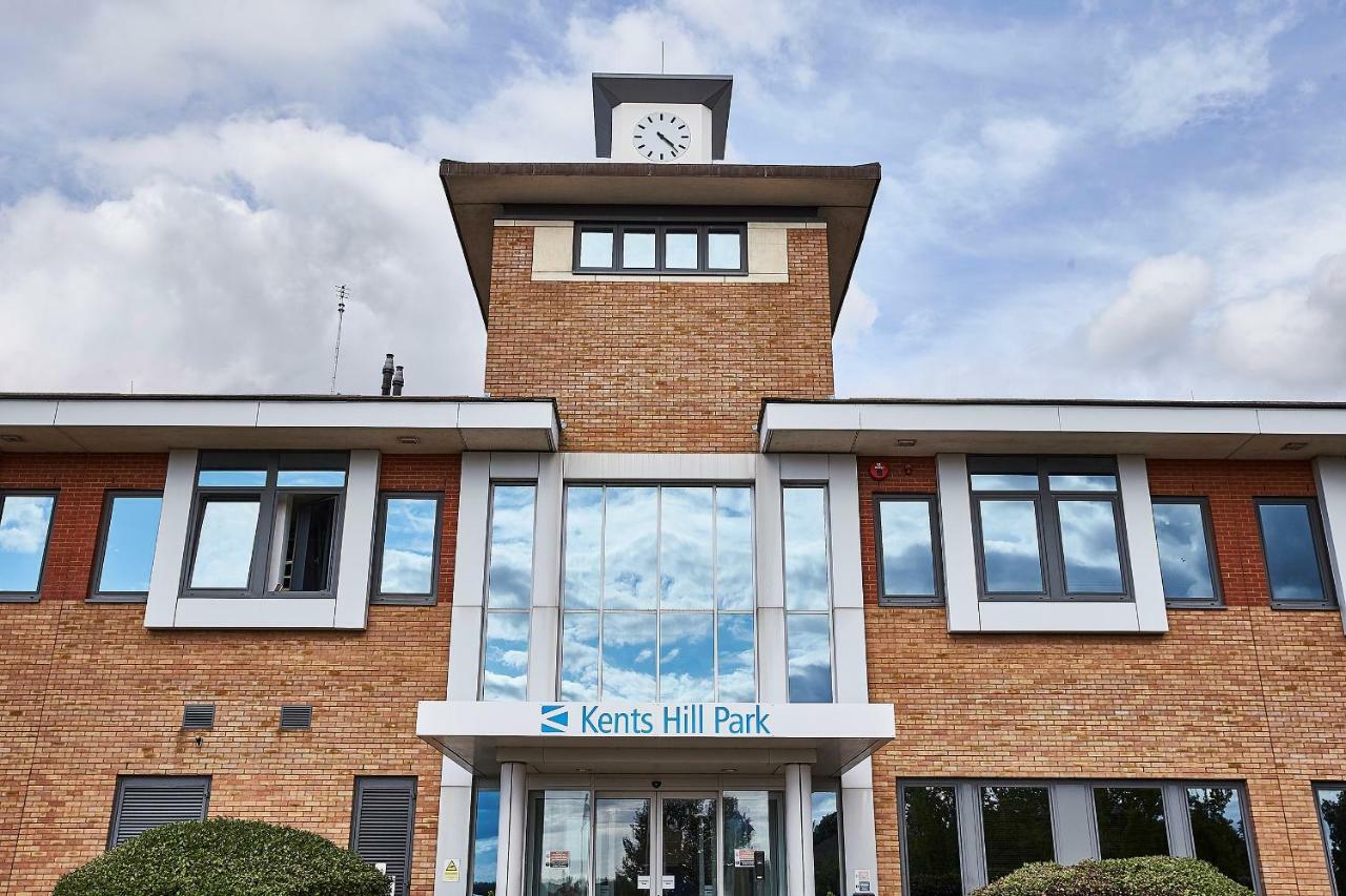 Kents Hill Park Training & Conference Centre Hotel Milton Keynes Exterior foto